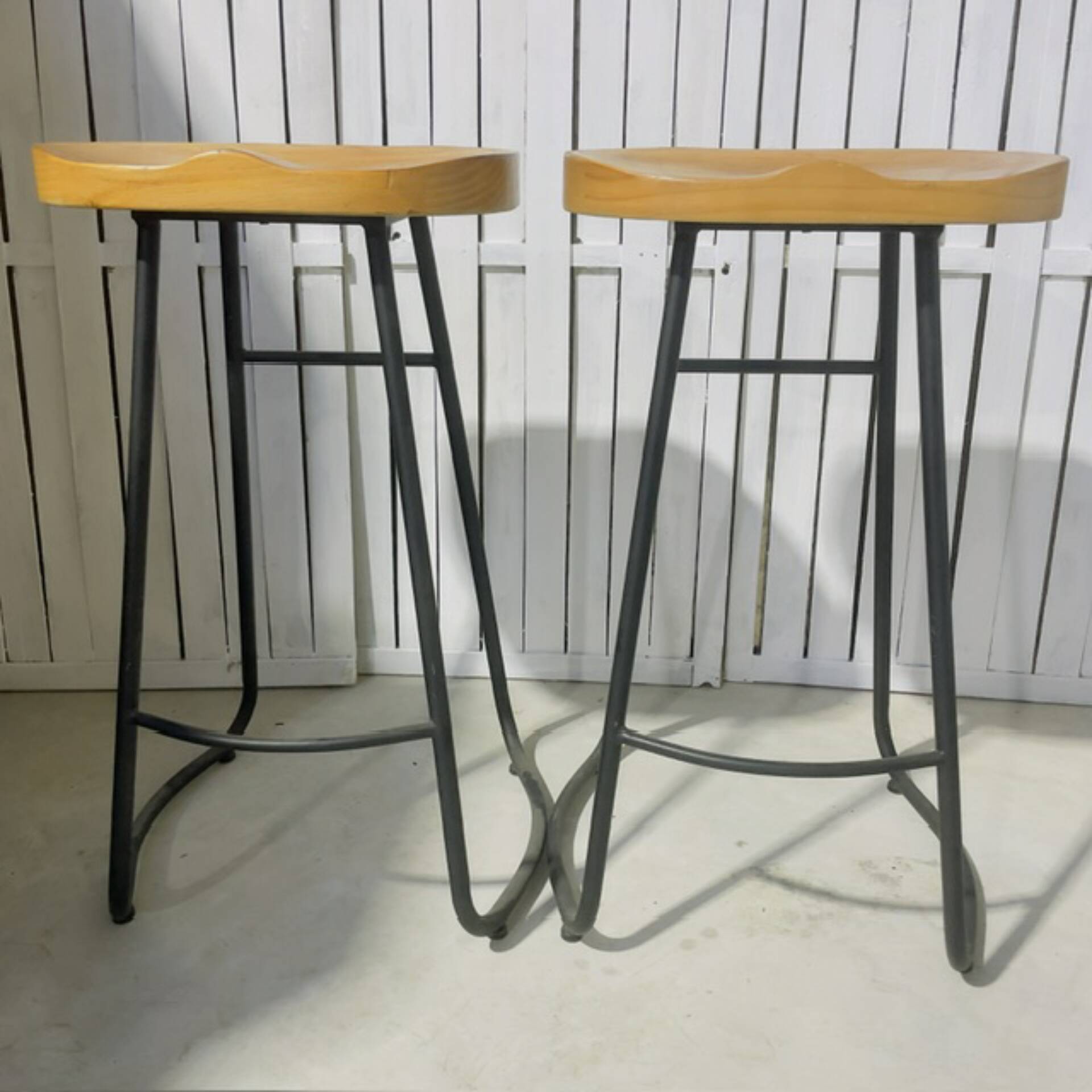 Modern and elegant bar stools