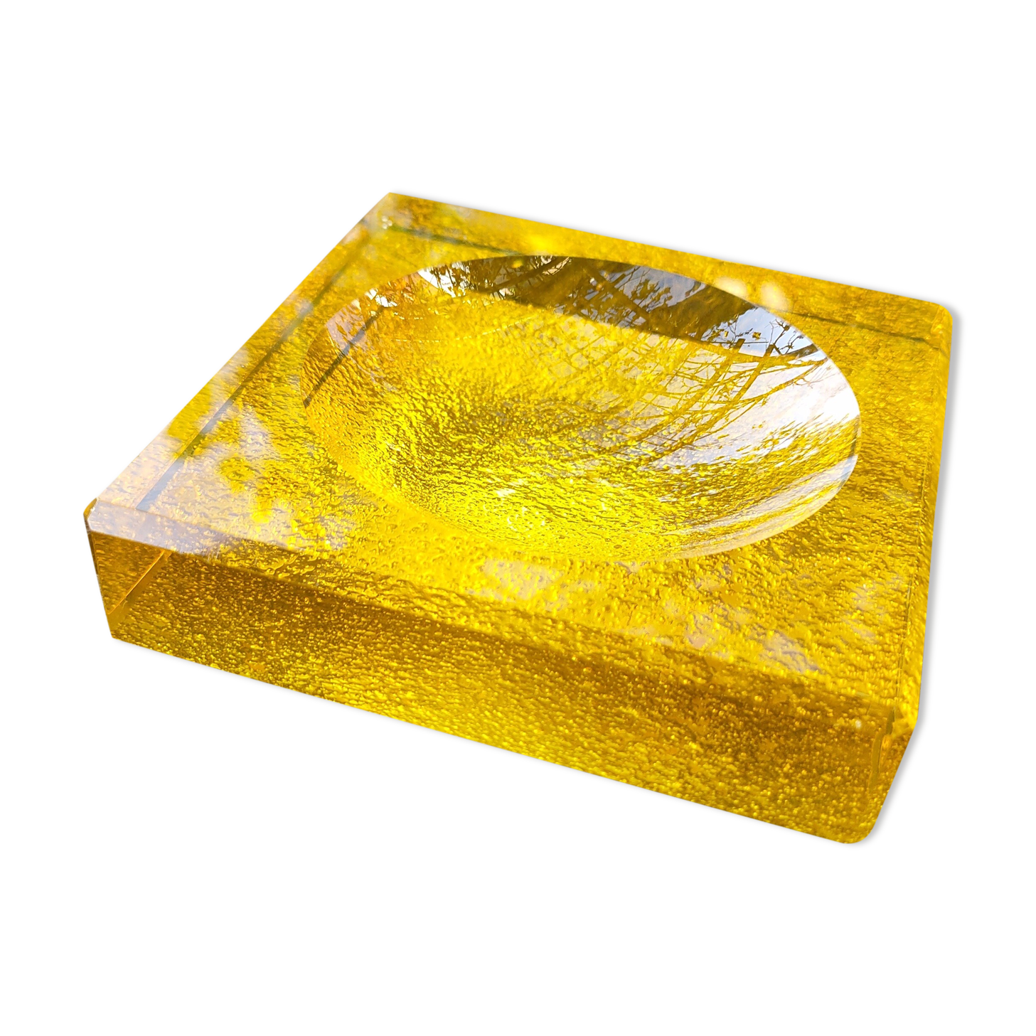 Empty yellow crystal pocket