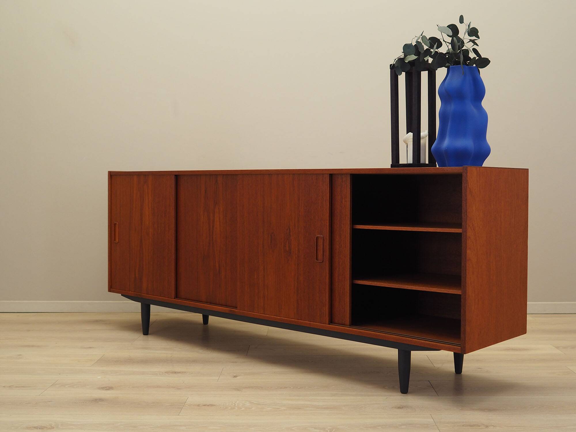 Buffet en teck, design danois, années 1970, fabricant : Westergaard