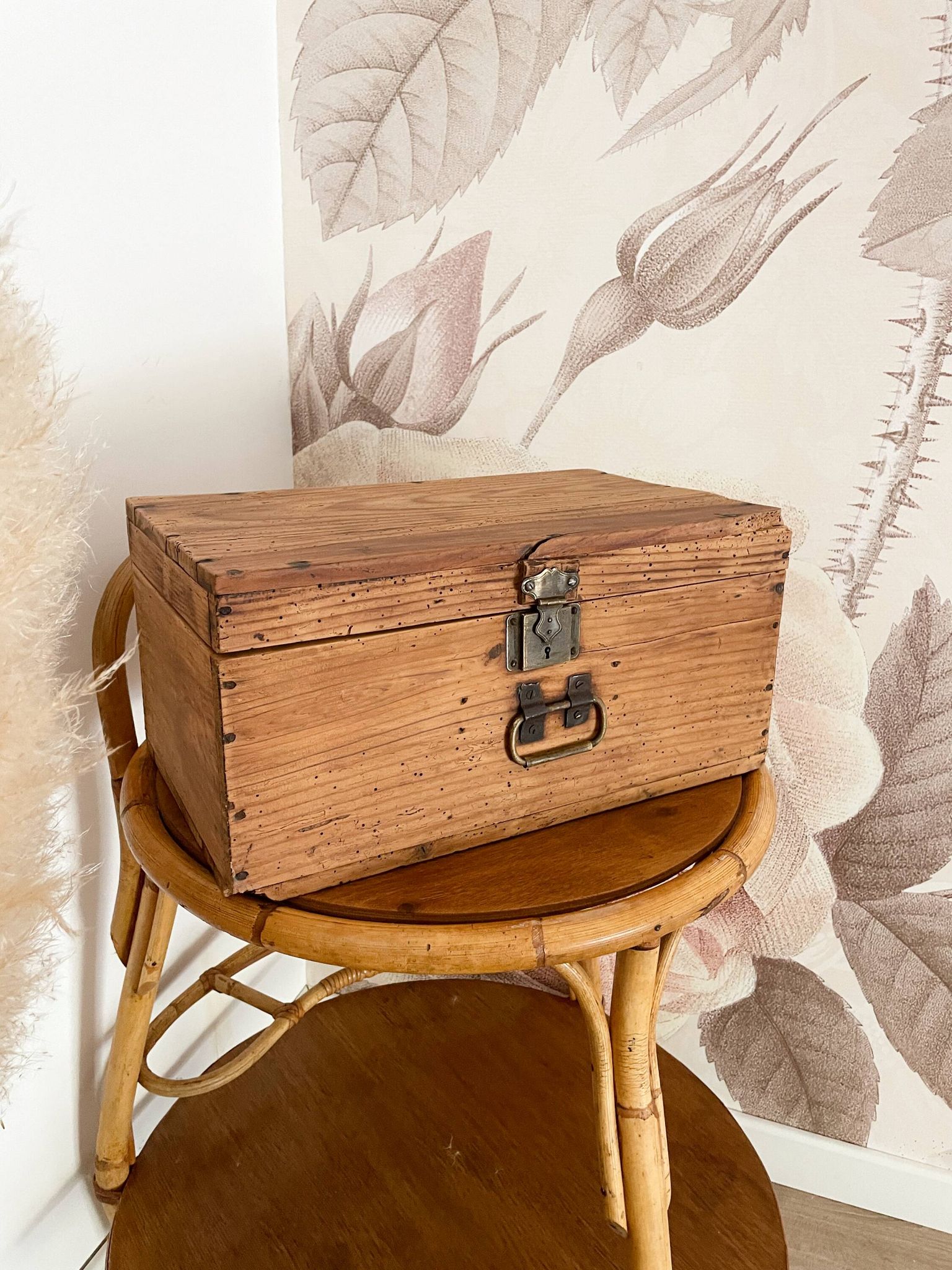 Antique solid pine chest - 41 x 25 x 20