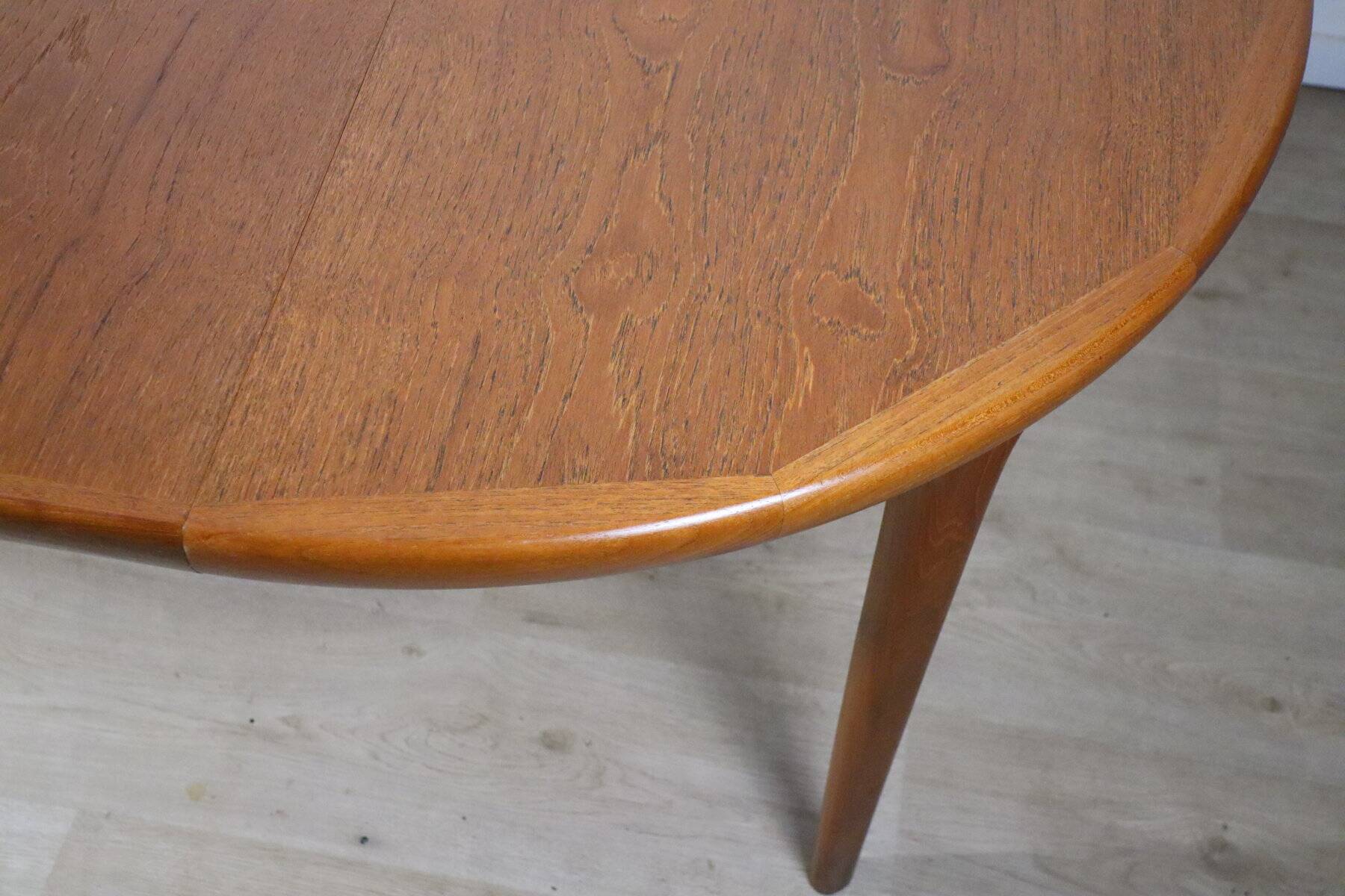 VV Mobler Spottrup Scandinavian extendable teak table, 1960