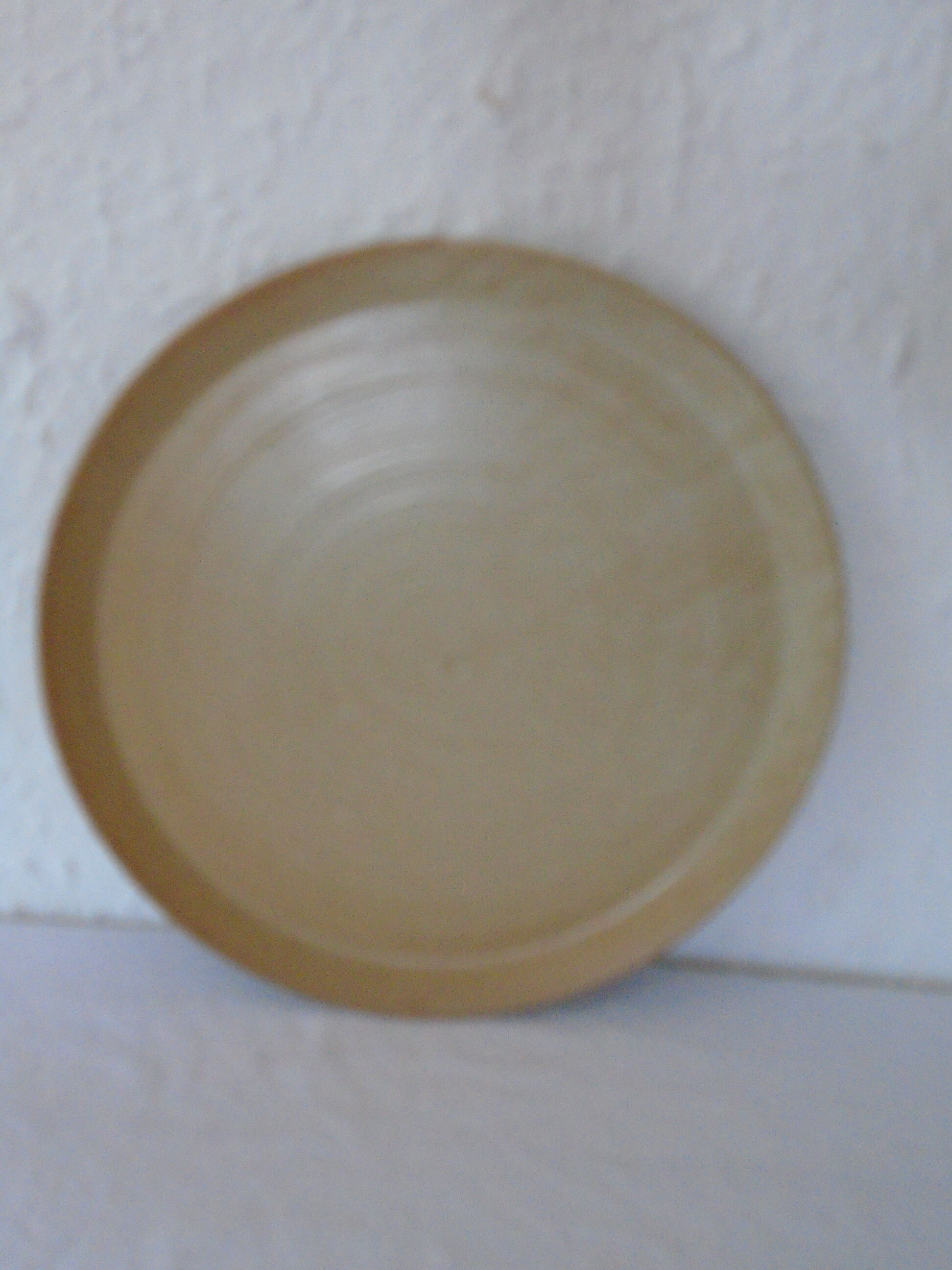Presentation dish sandstone villages france diameter 33.5 cm