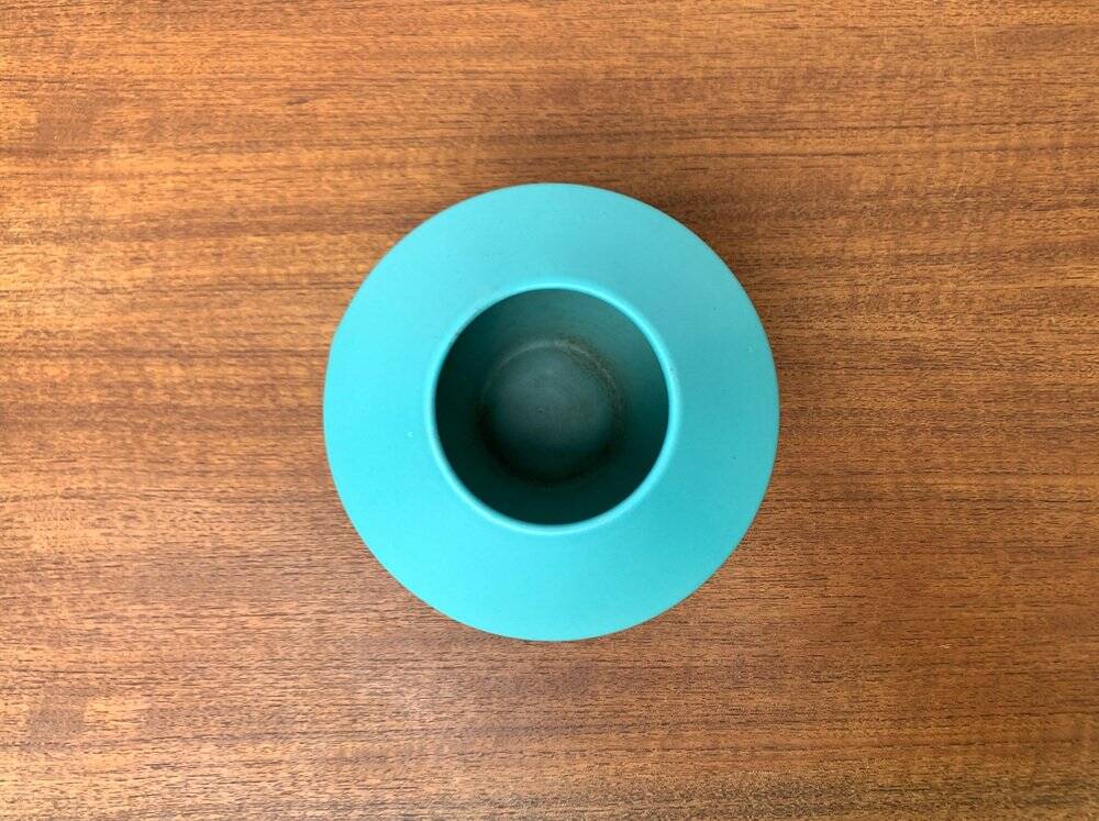 Minimalist ceramic vase from the Asa collection, 1980s.