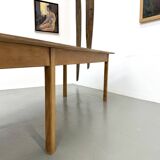 XXL table with 6 legs made of solid pine and rubberwood.