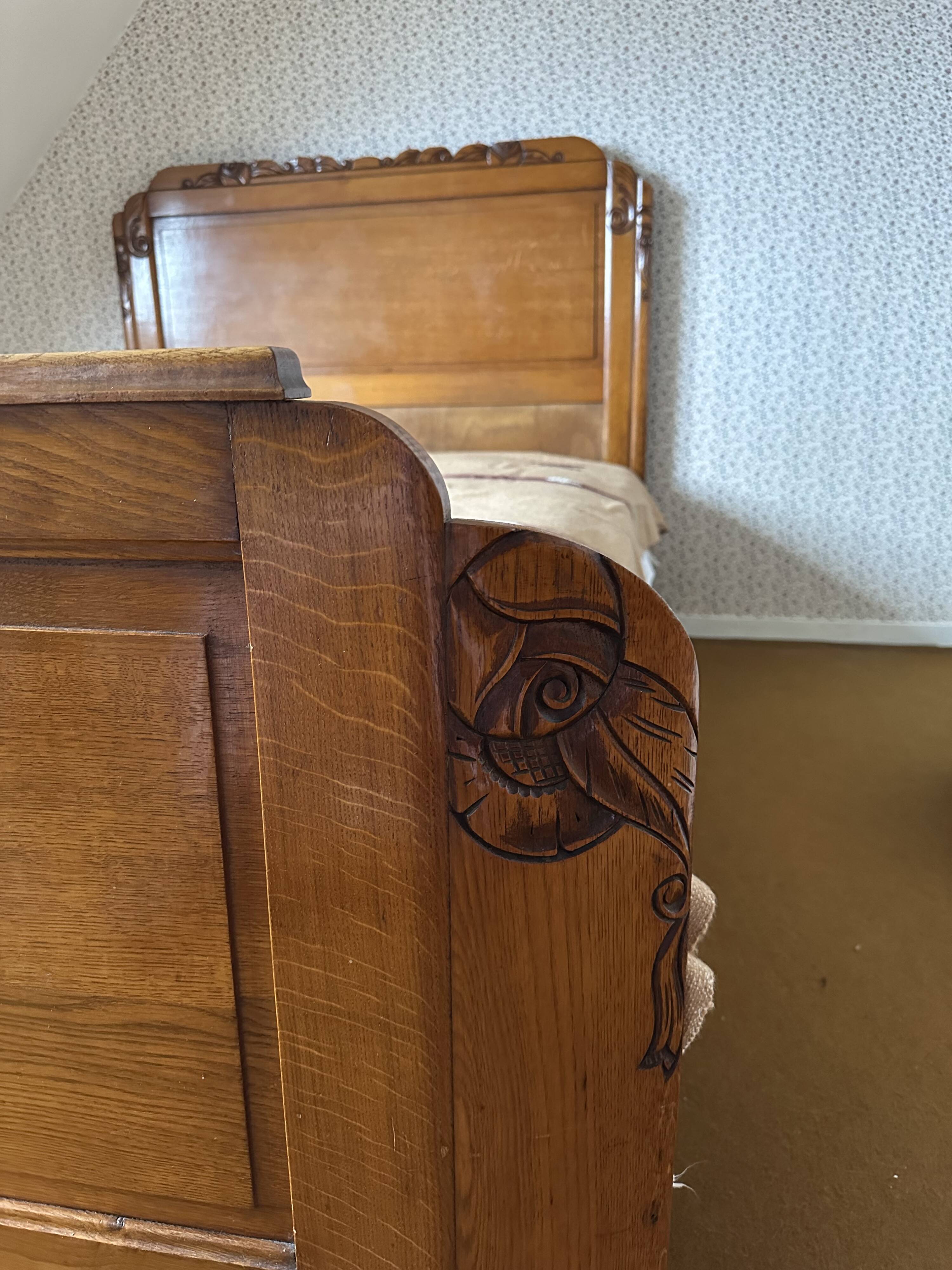 Large Art Deco bed for 2 people