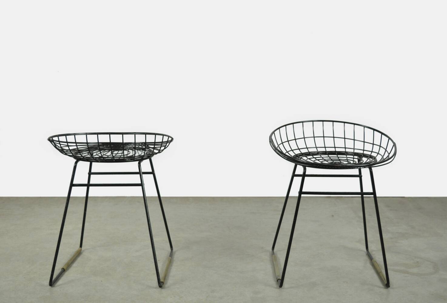 Set of two metal wire stools KM05 designed by Cees Braakman for Pastoe, 1950s