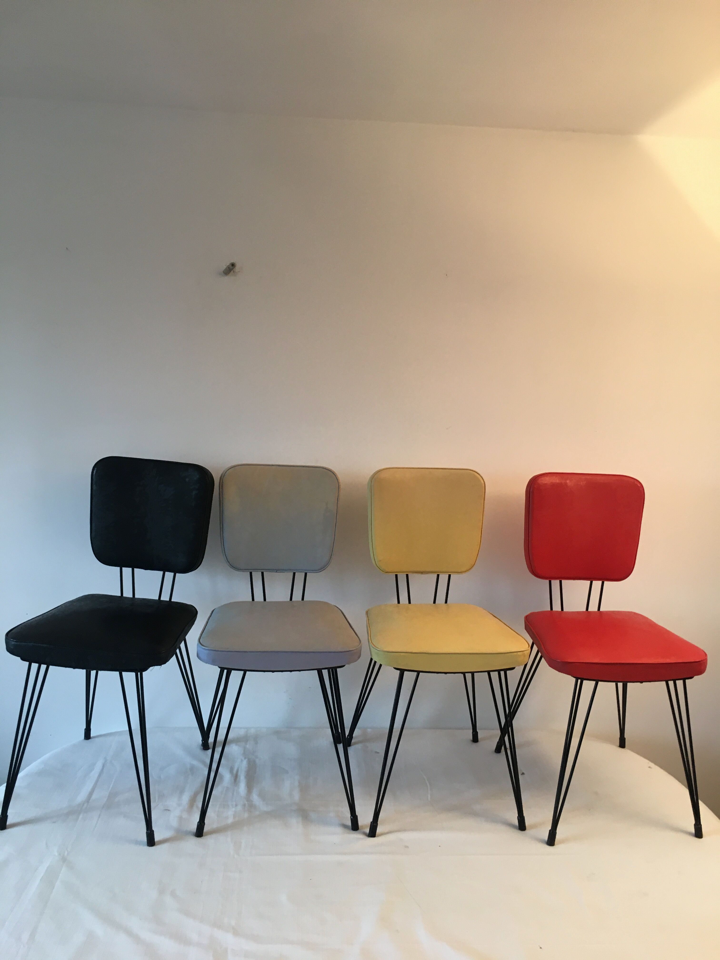 Quatre chaises vintage pied Eiffel
