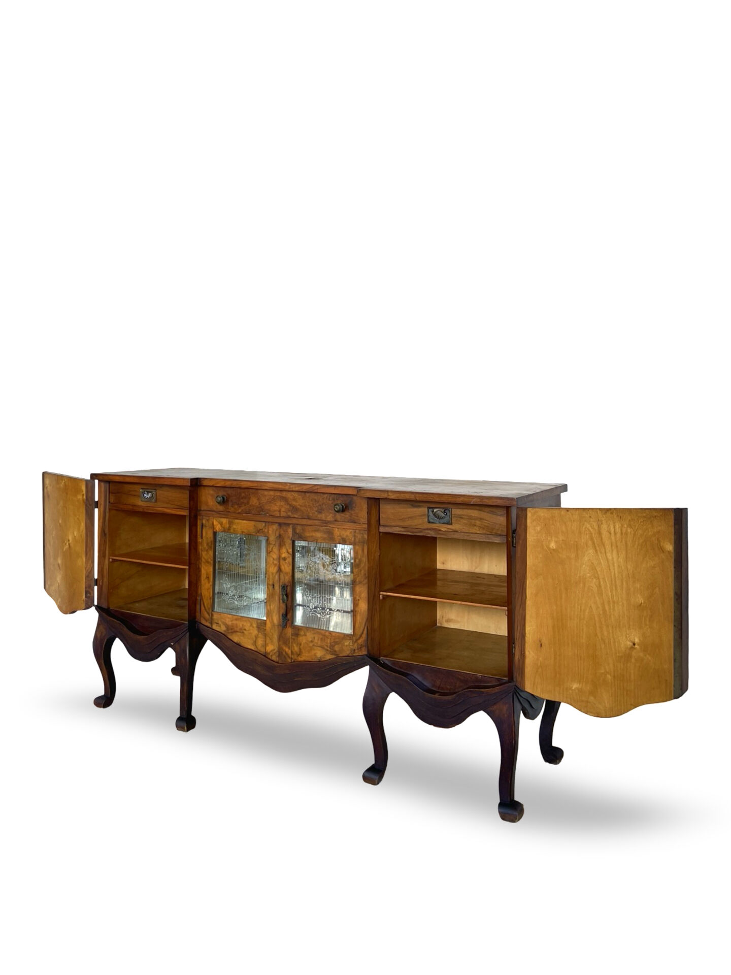 Buffet en noyer burr italien, années 1930.