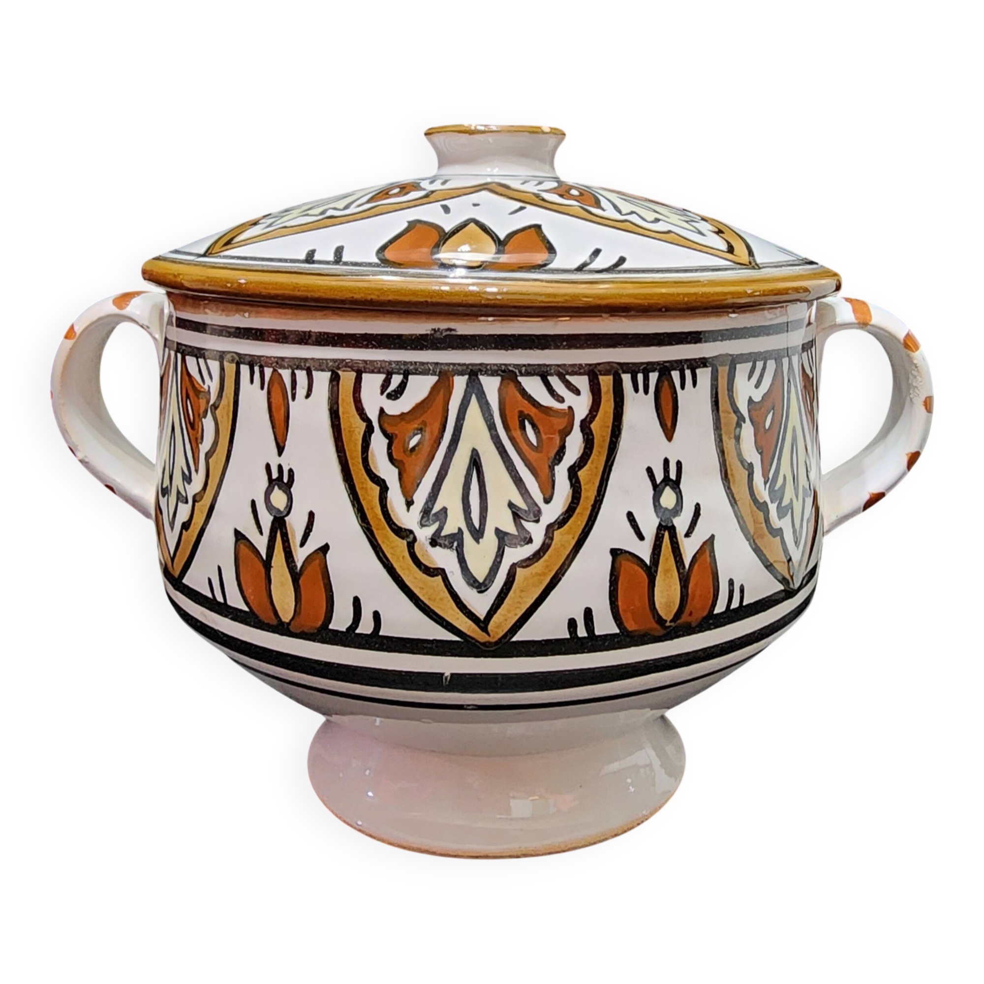 Soup tureen, couscous dish. The National Handicrafts Office