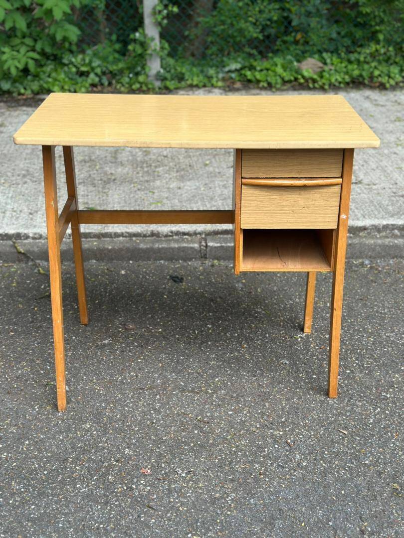 Bureau scandinave en bois 1980