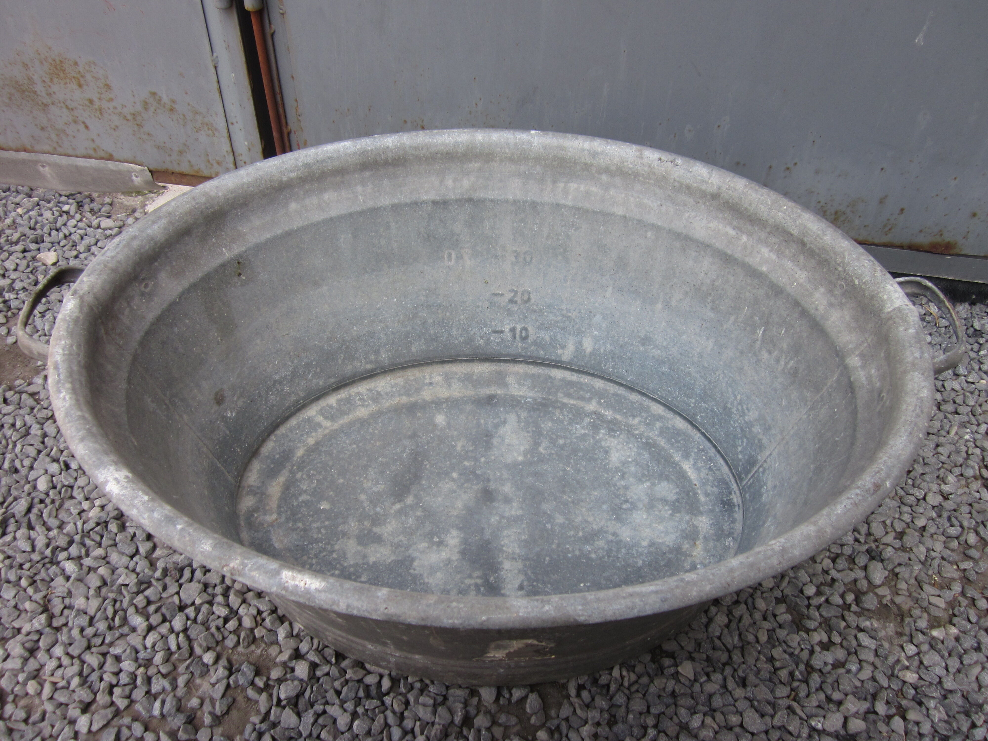 Zinc basin