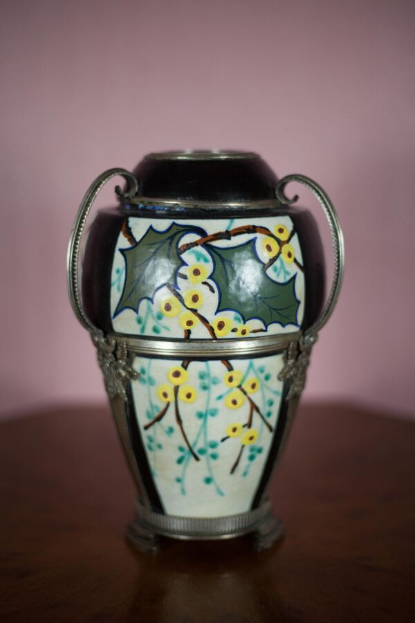 Vase ceramique avec monture argenté vase signé d'Argyl, vase Art nouveau, art déco, collection