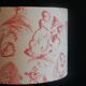 Abat-jour rond toile de jouy rouge et blanche