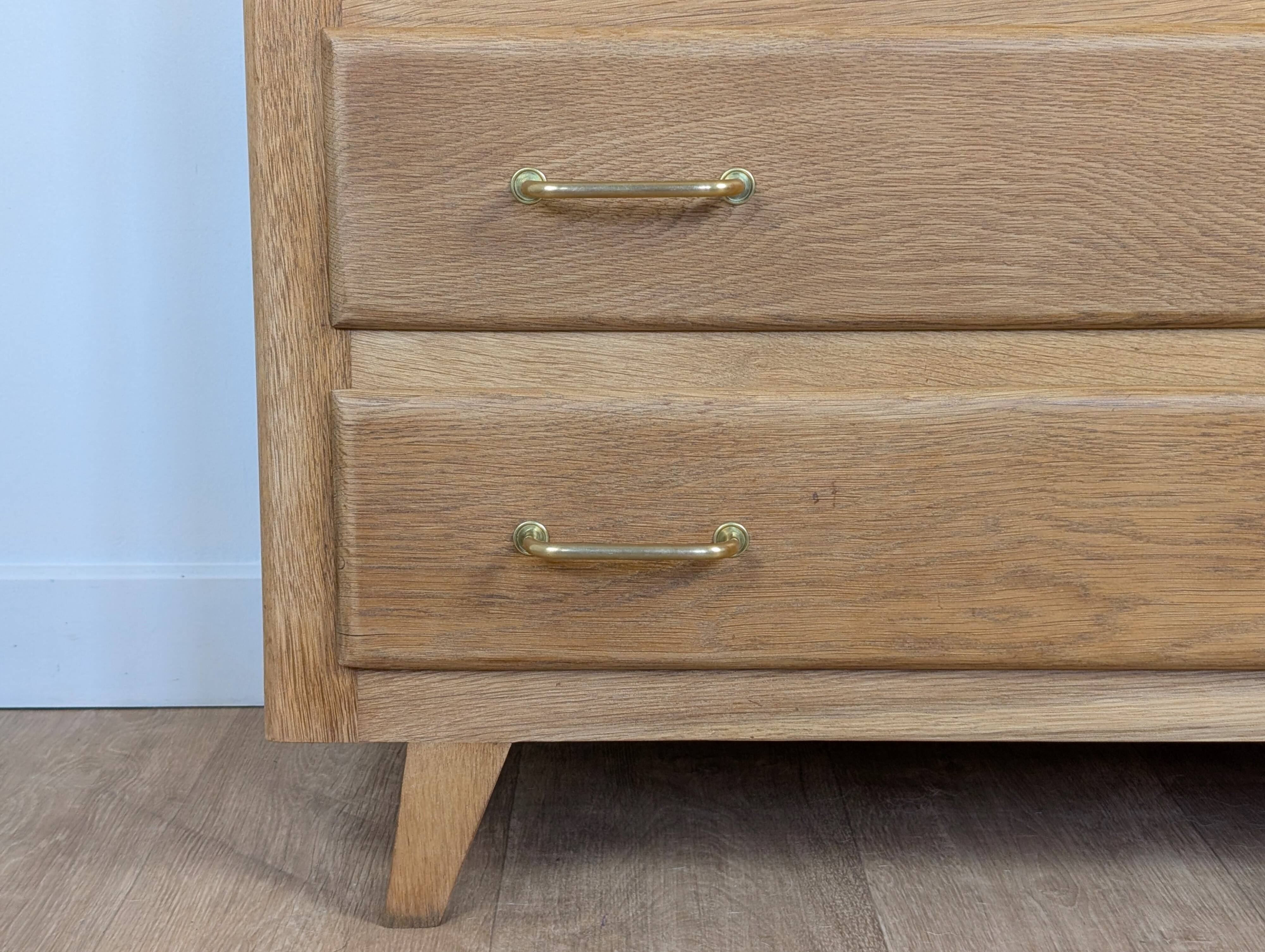 Commode en chêne vintage