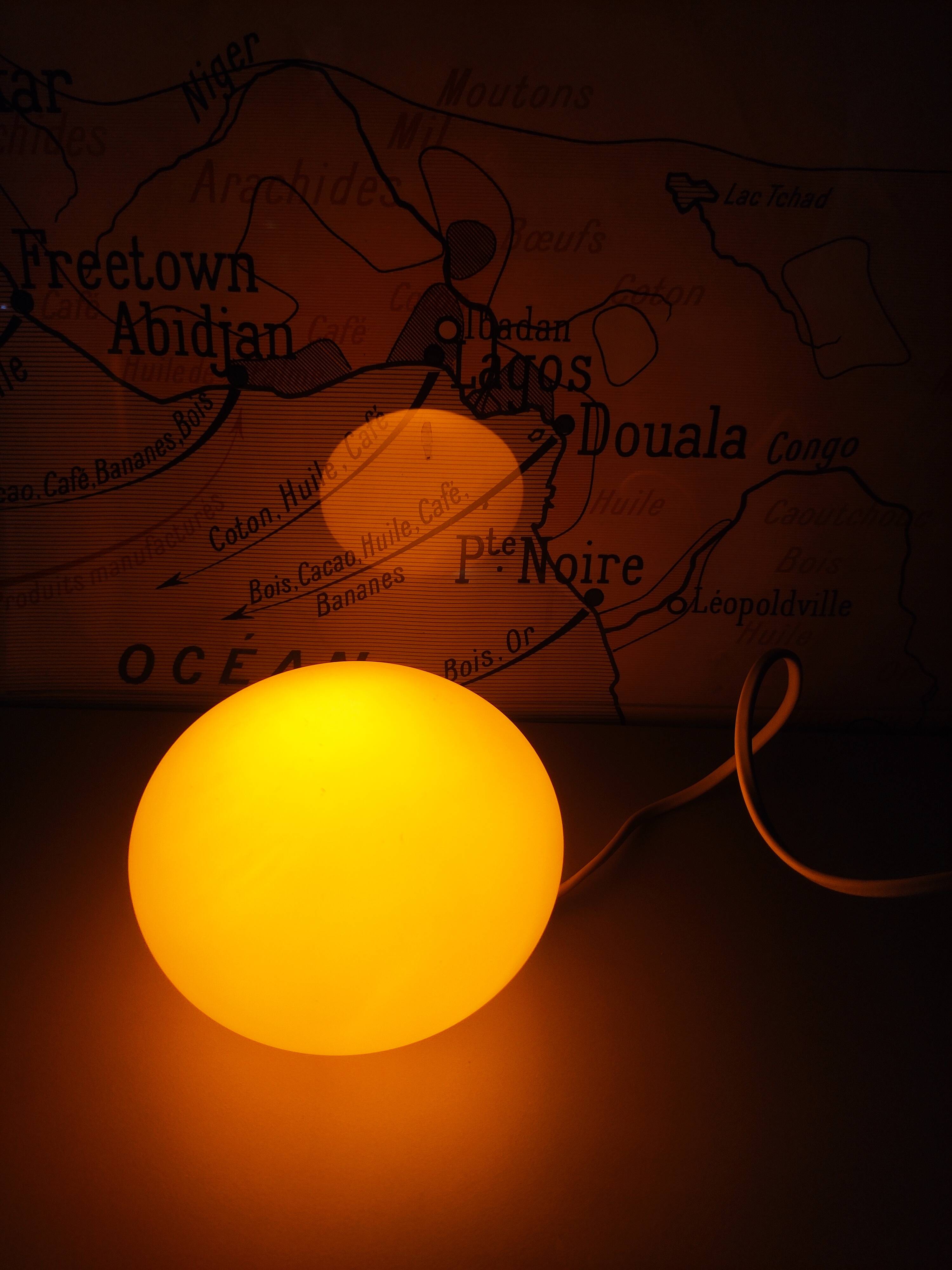 Phleps habitat orange ball lamp