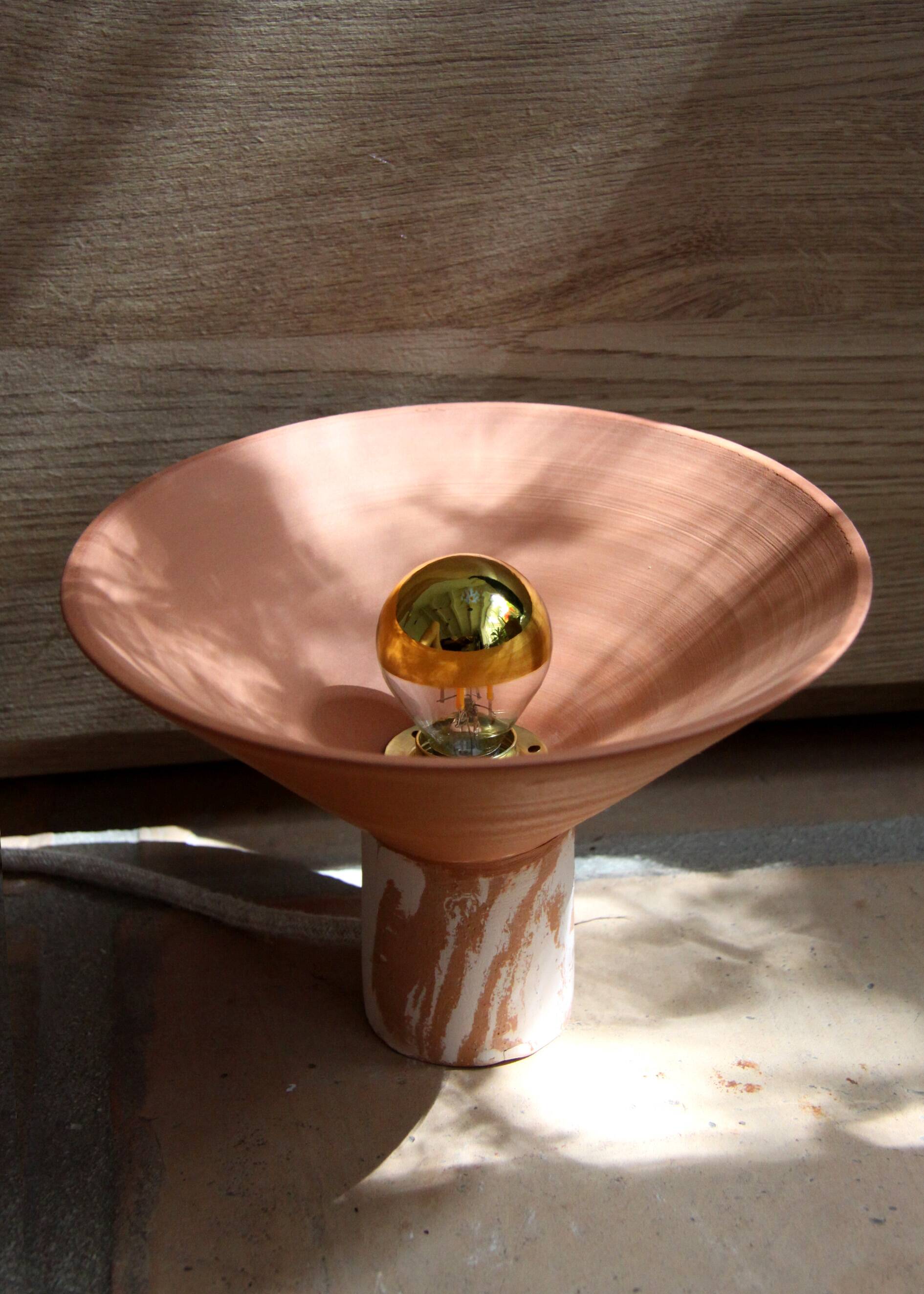 Red "Terracotta" earthenware table lamp