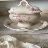 Lunéville ironstone sauceboat, Dutch model