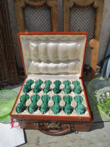 Set of 12 slurry knife holder