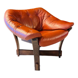 Vintage scandinavian "viking" chair in cognac leather 1970s