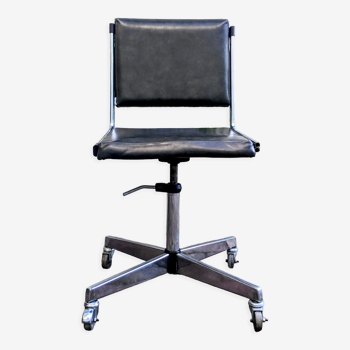 Swivel office chair on wheels 70s