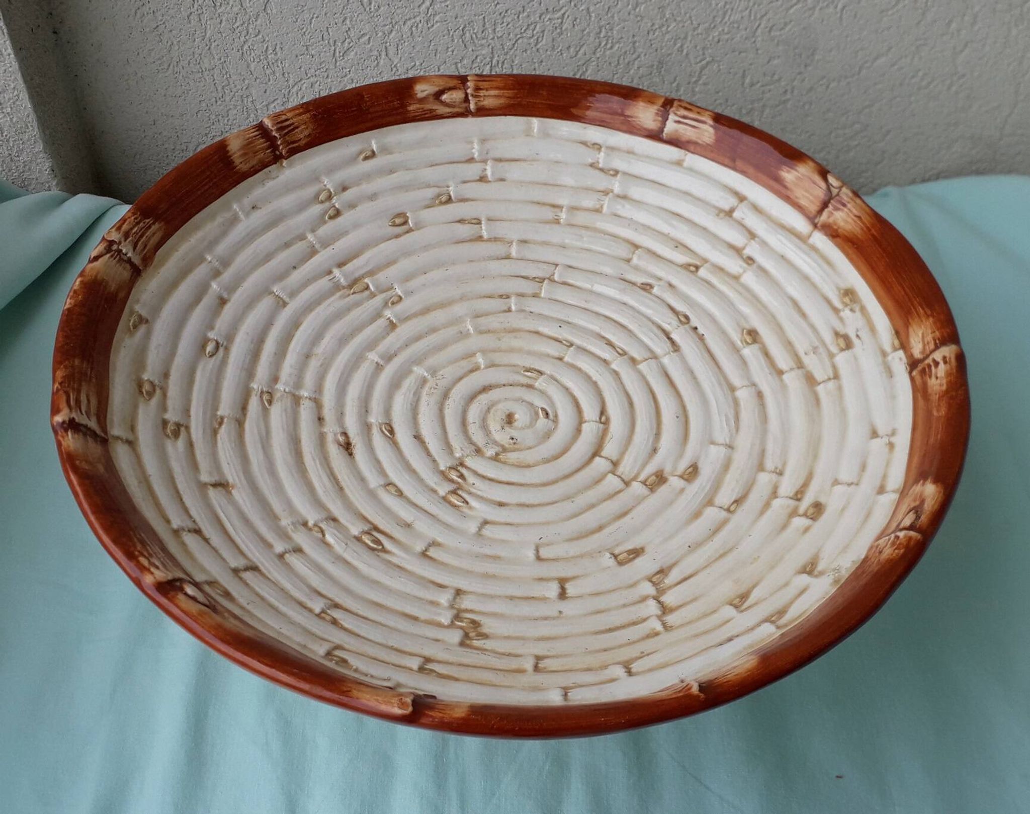 Slop bowl