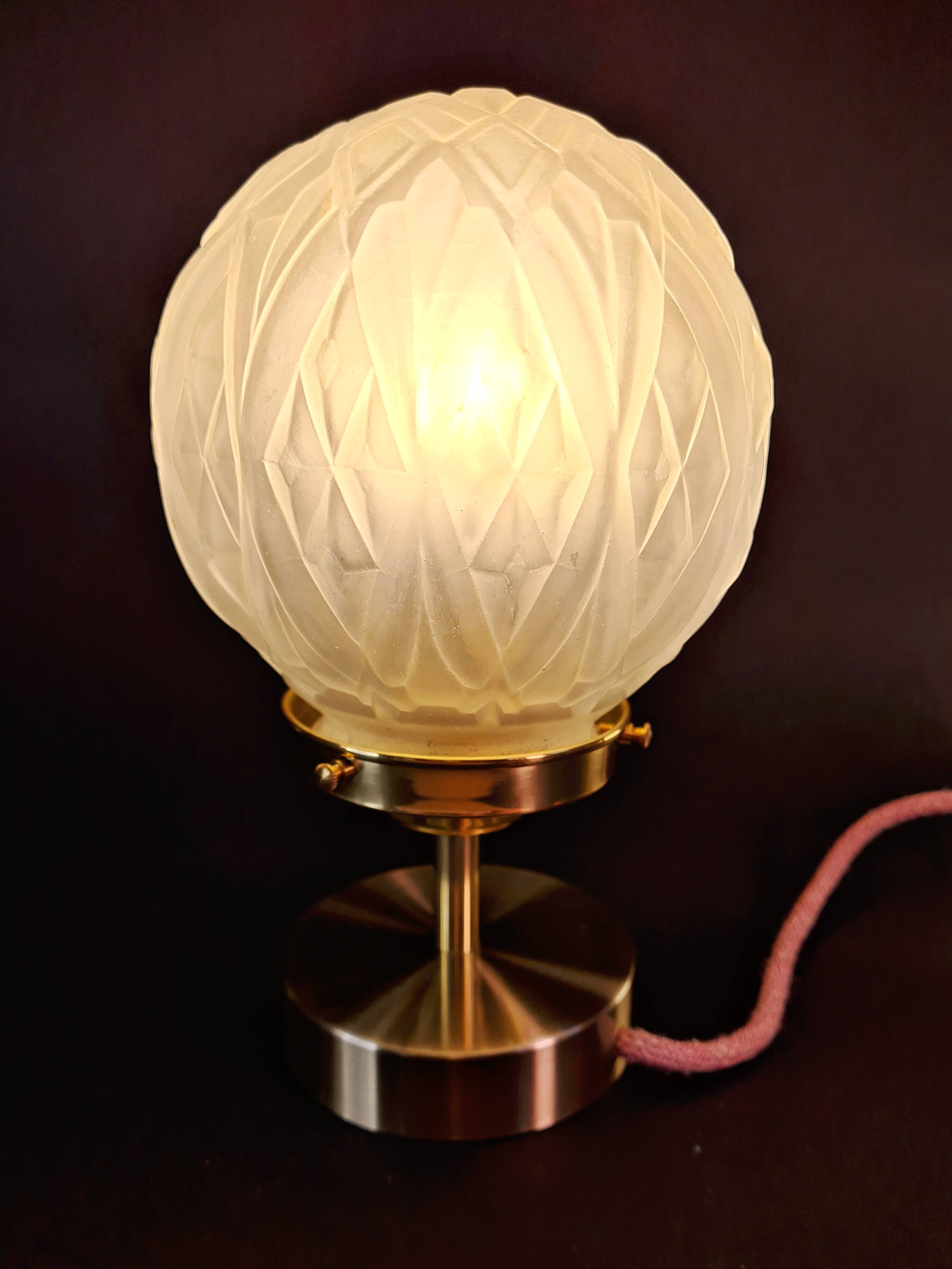 Art deco globe table lamp in brass & frosted glass