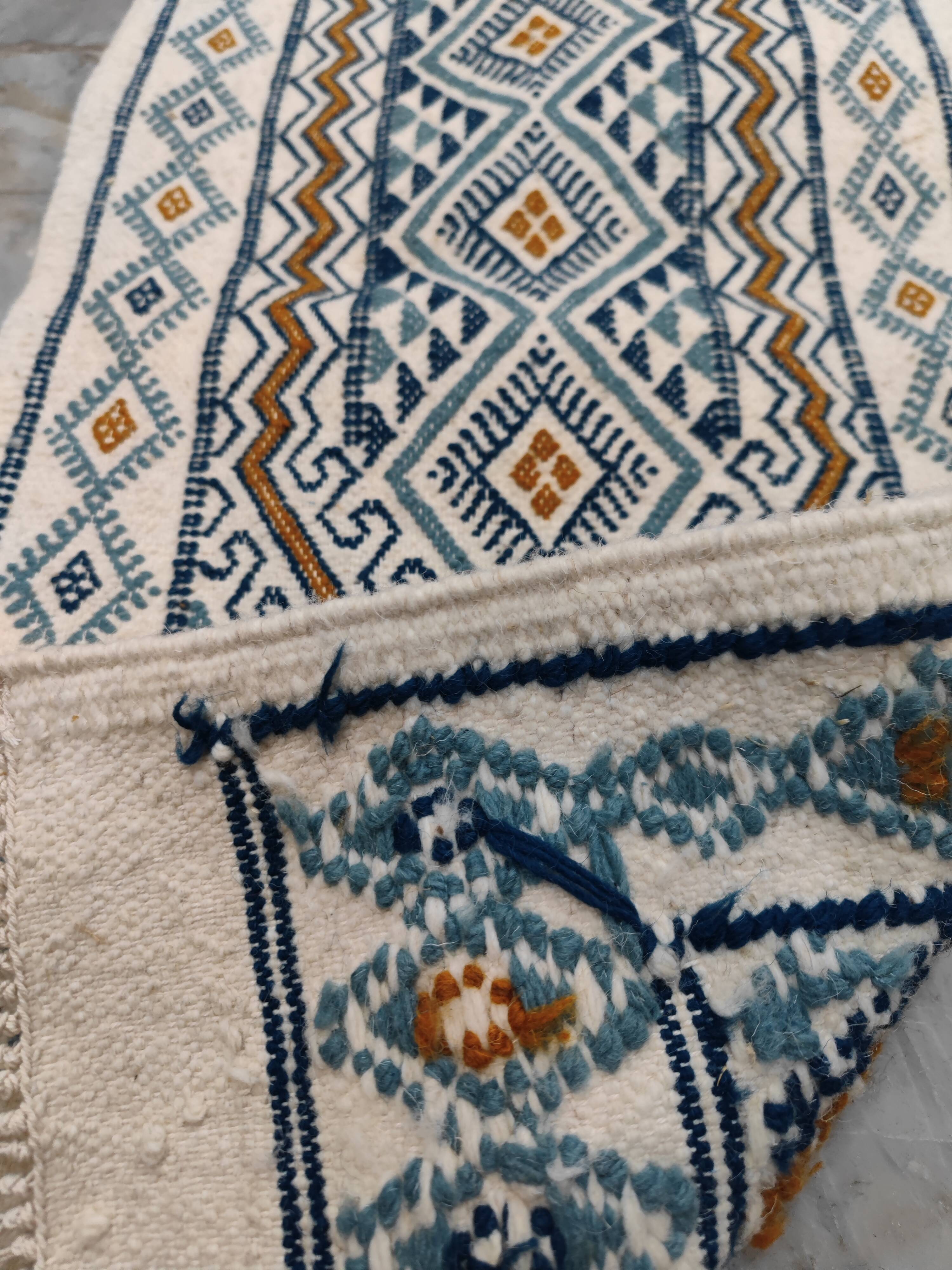 Hand-woven natural wool hallway rug