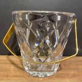 Bucket to refresh, ice bucket in cut crystal and gilded metal