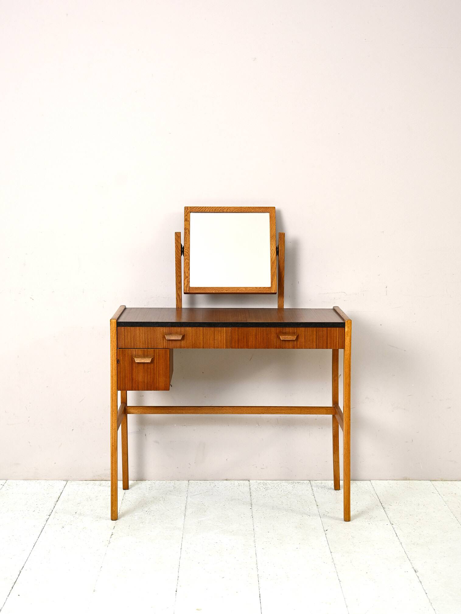 Scandinavian dressing table with drawers