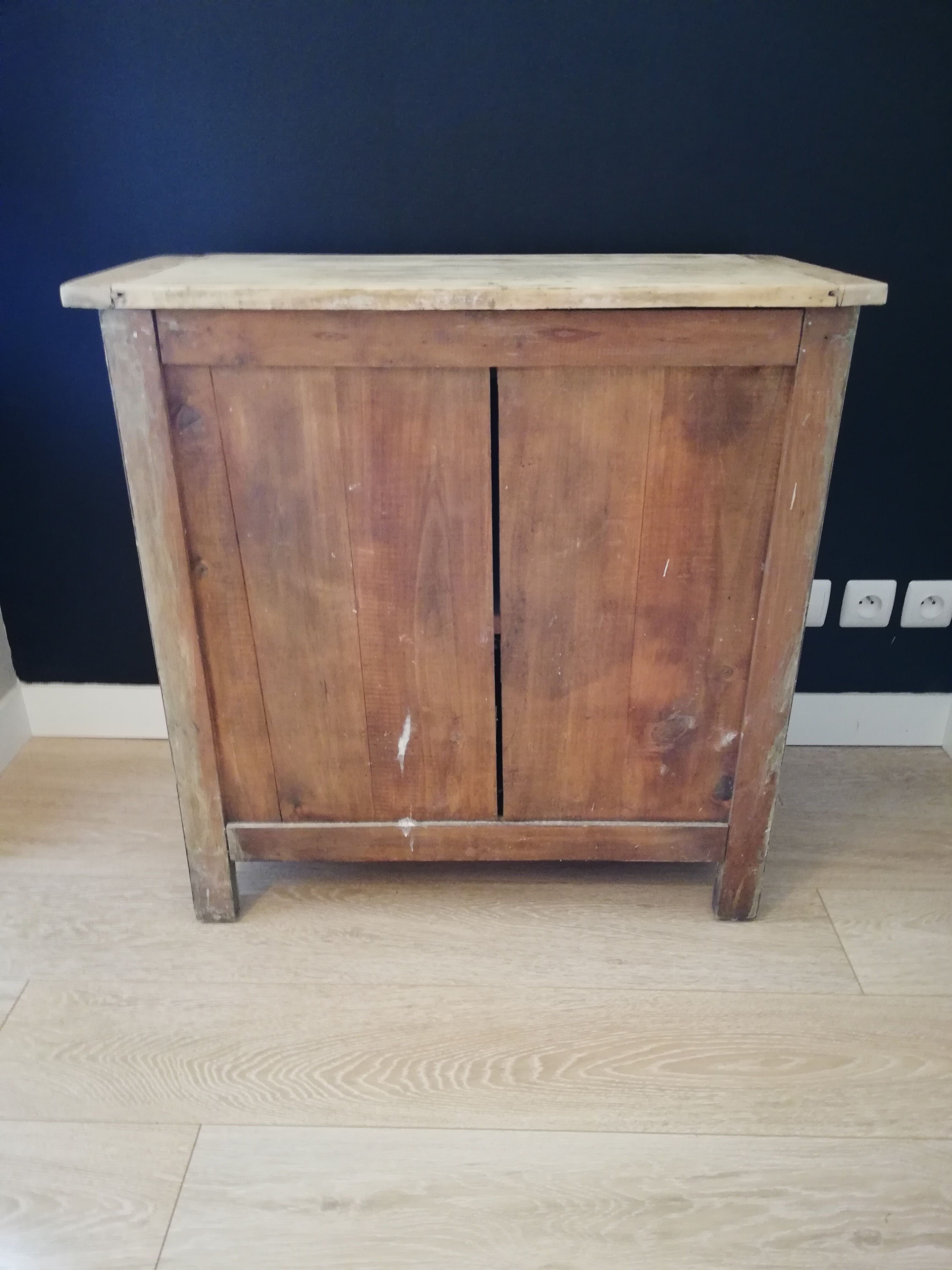 Parisian raw wood buffet