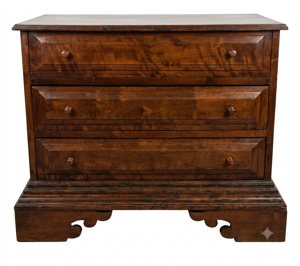 Petite commode. Petite commode d'époque.