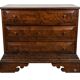 Petite commode. Petite commode d'époque.