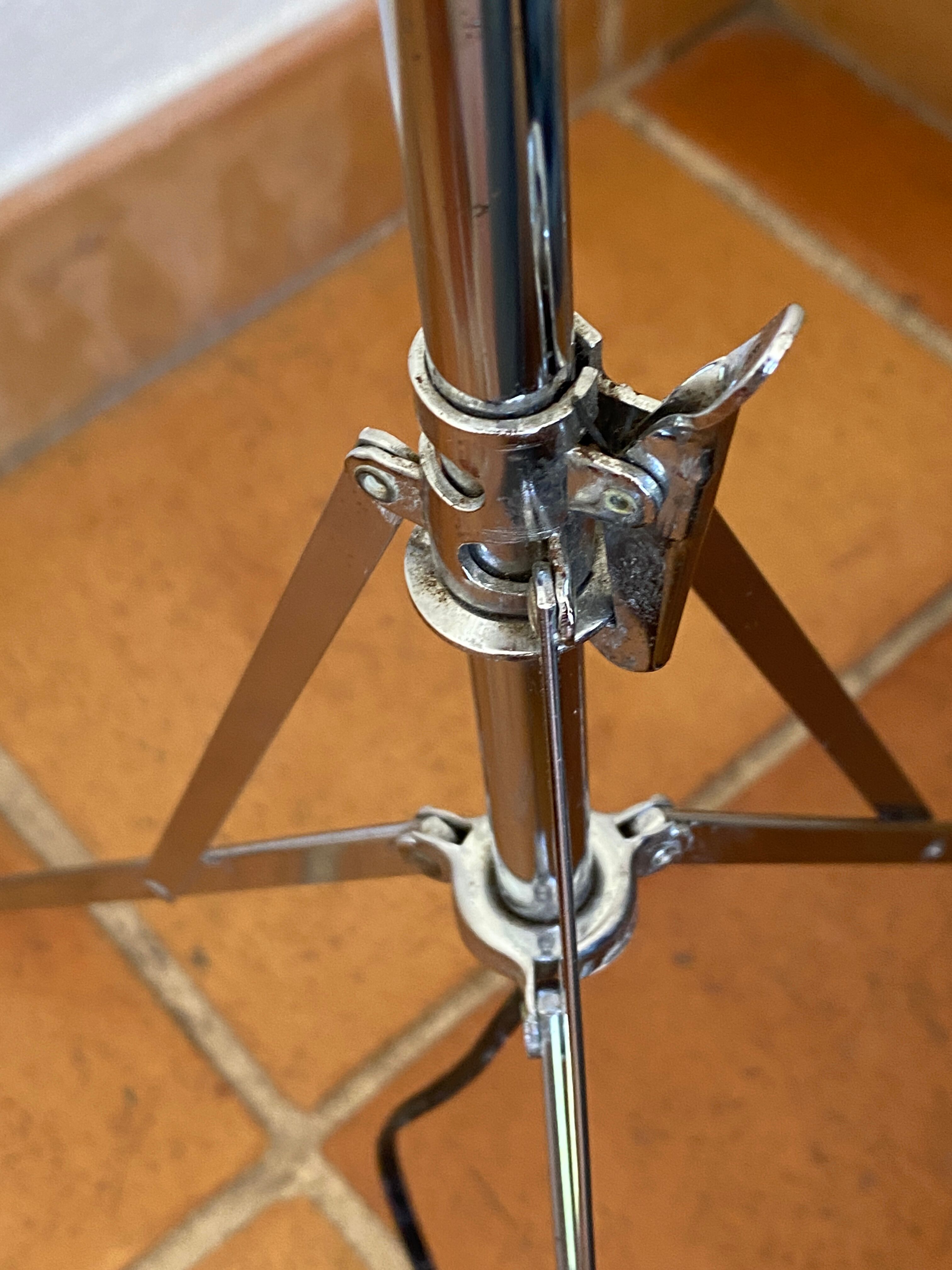 Space Age tripod floor lamp, Eyeball, adjustable