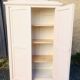 Petite armoire parisienne rose poudrée
