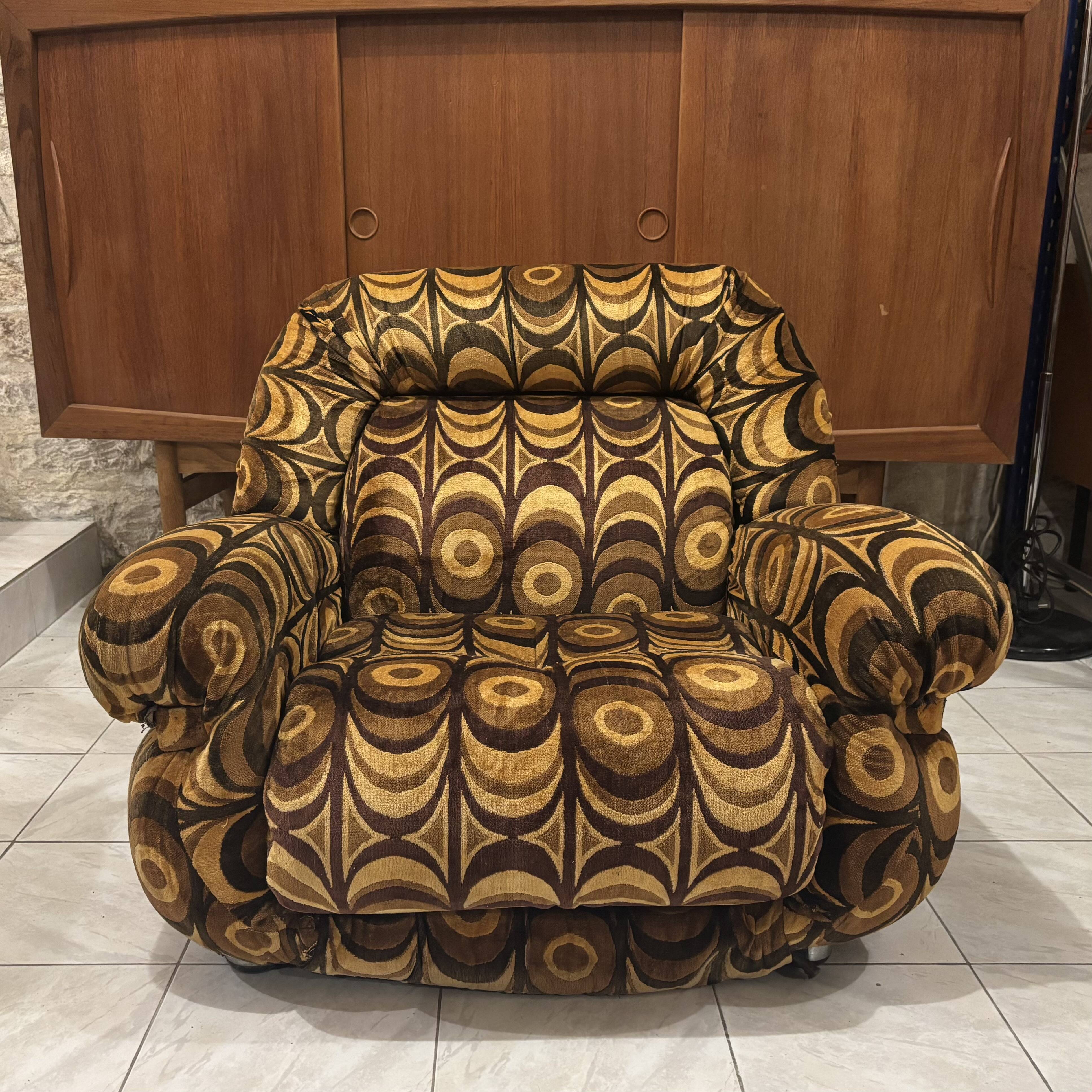 1970s psychedelic armchair