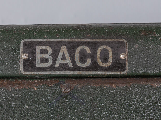 Armoire en acier, Baco