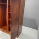 Armoire en placage de noyer restaurée d'influence Art Déco, années 1930