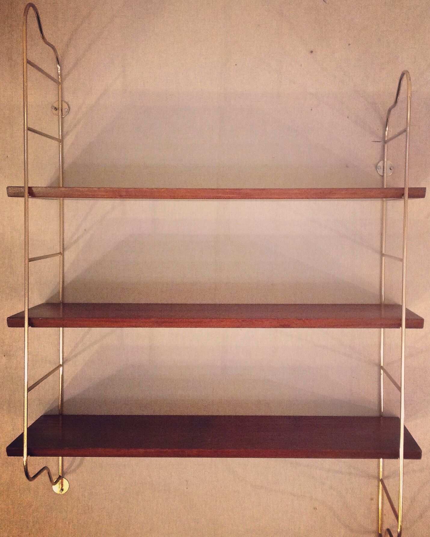Étagère string vintage en laiton