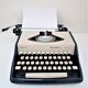 typewriter Remington Sperry rand Envoy III blue and white 70s