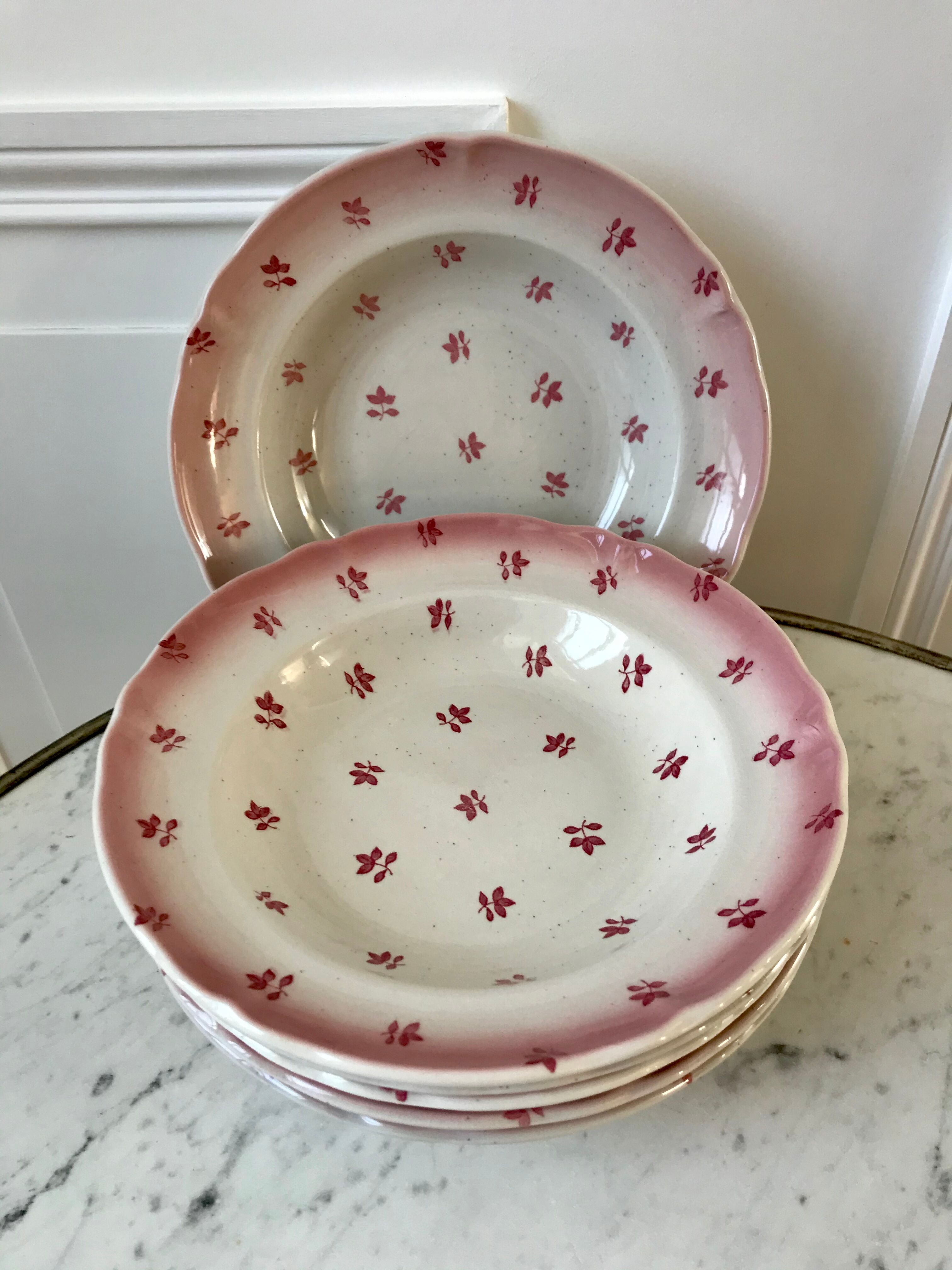 Lot of 6 small hollow plates St Amand