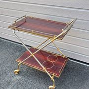 Desserte bar roulante vintage en Formica rouge – Années 50/60