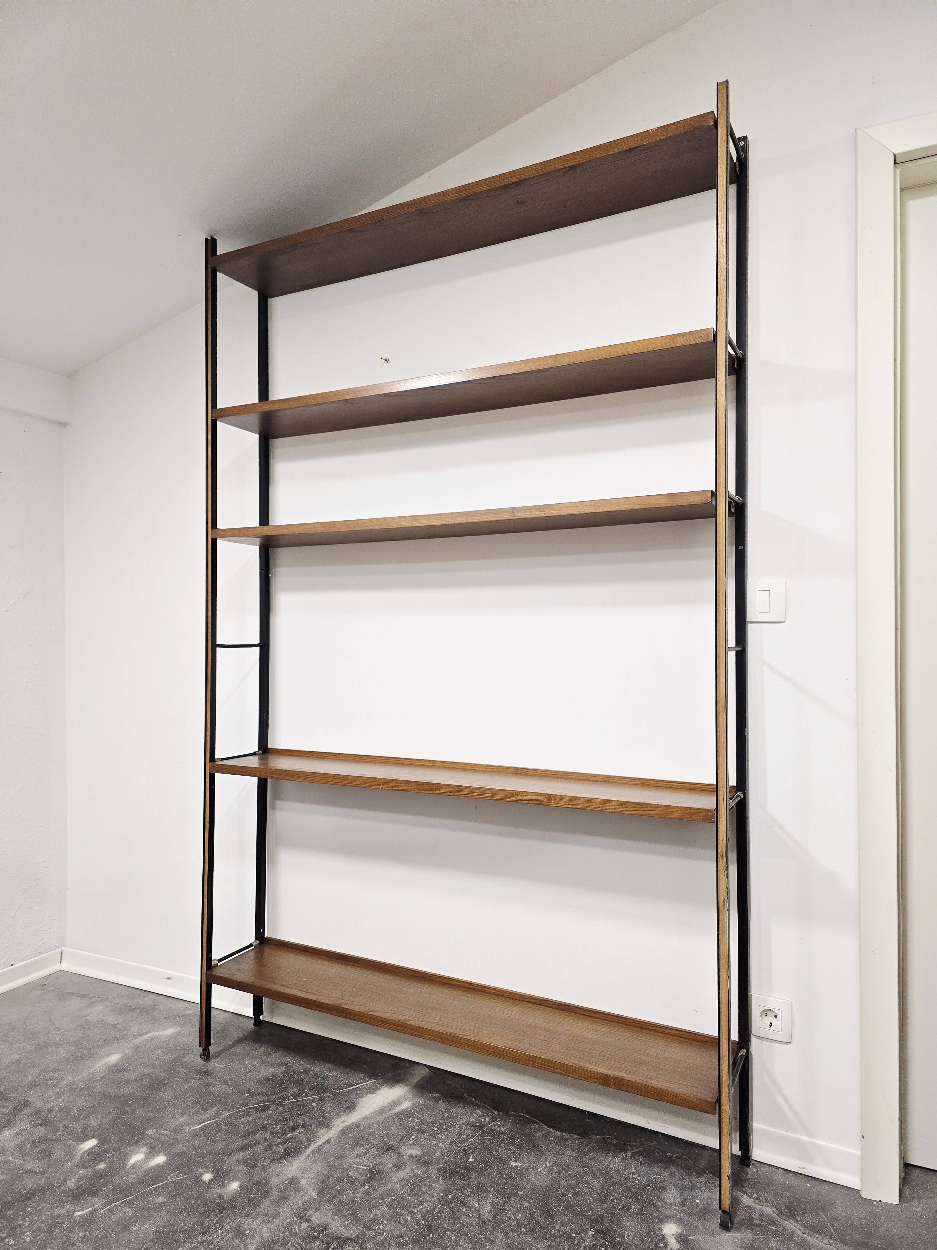 Vintage 1950s Mid-Century Modern Wall Shelving Unit – Hardwood & Alumi