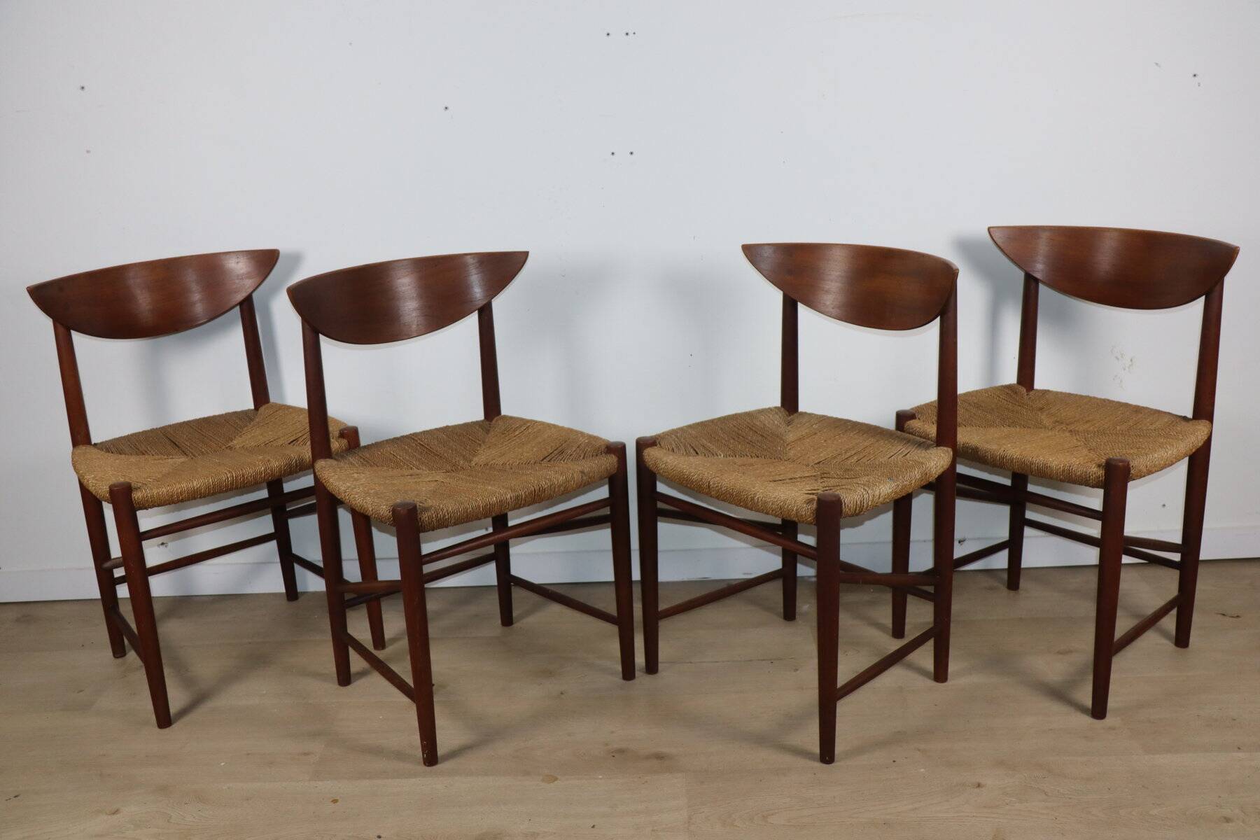 Set of 4 Scandinavian chairs by Peter Hvidt – teak & cord – 1960s