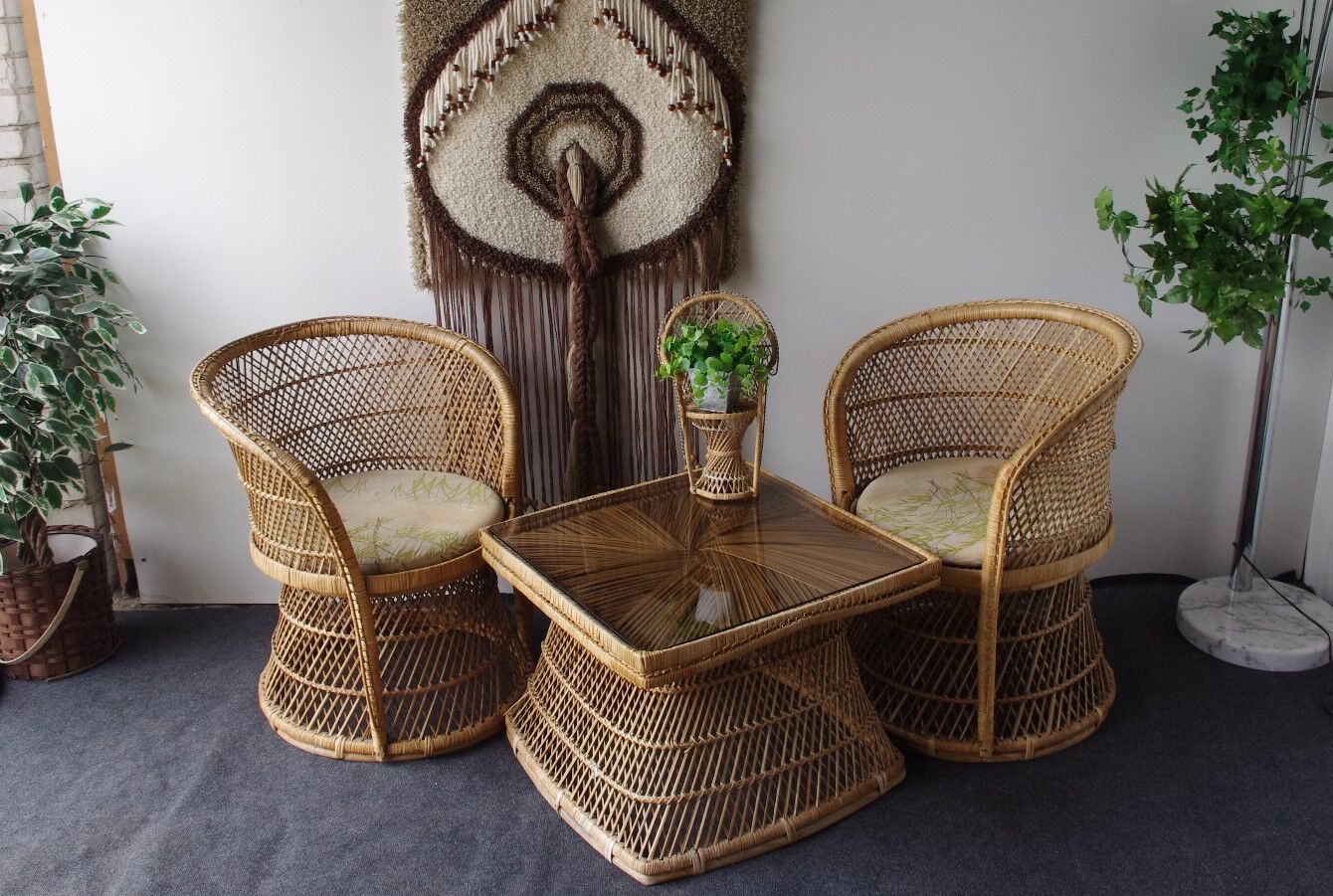Vintage set of wicker peacock chairs and table 60