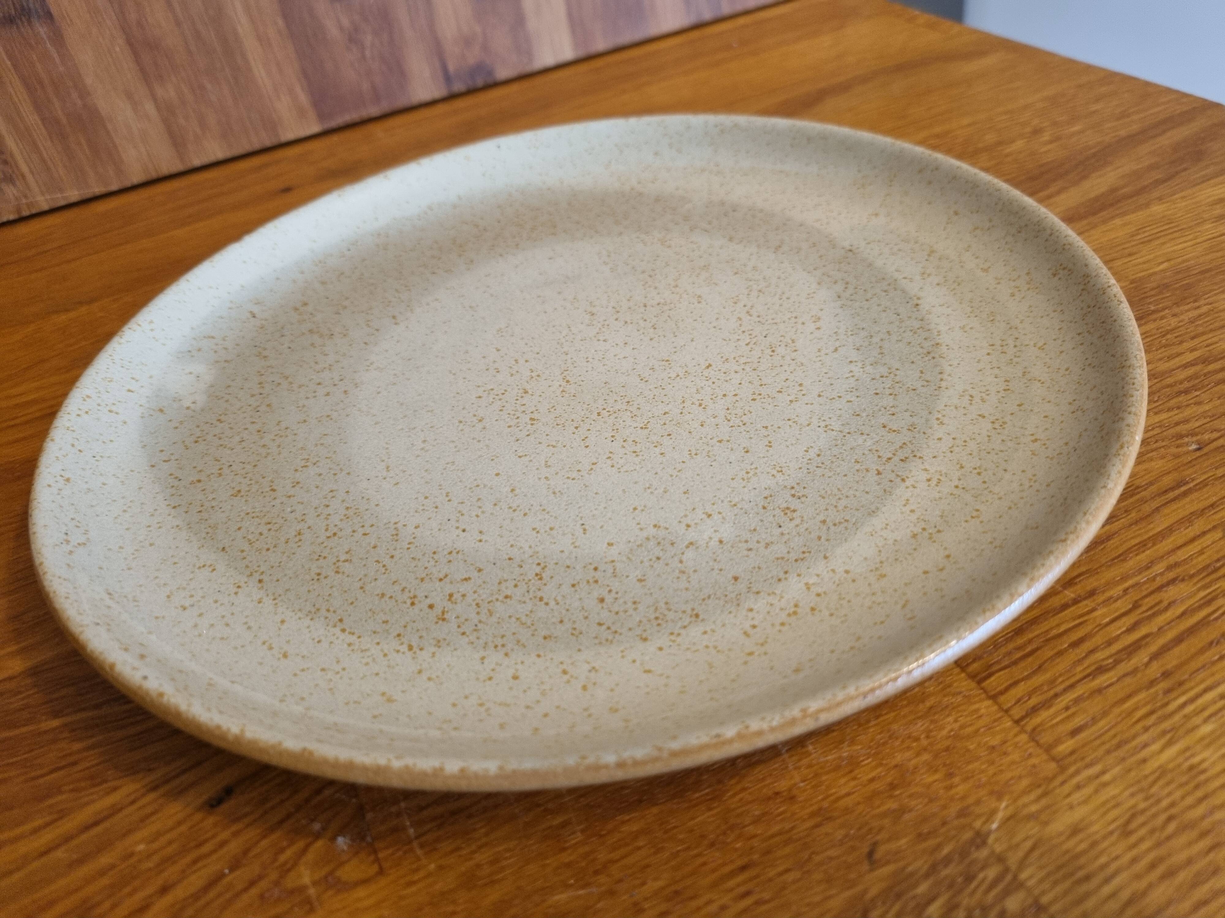 Assiette plate en grès de France Diamètre 24 cm