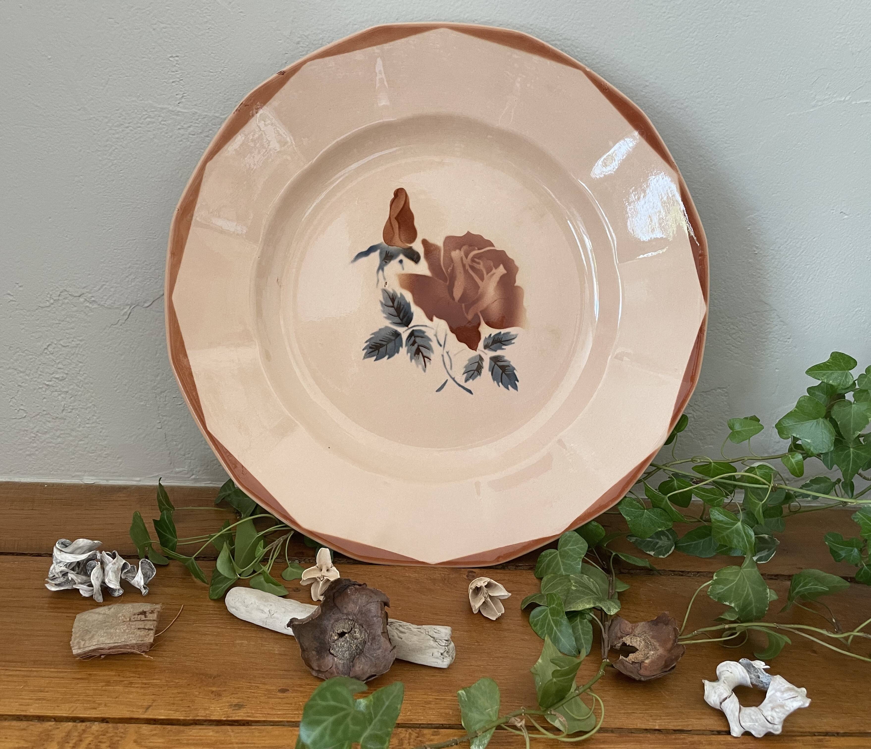 Large antique serving dish in Sarreguemines earthenware.