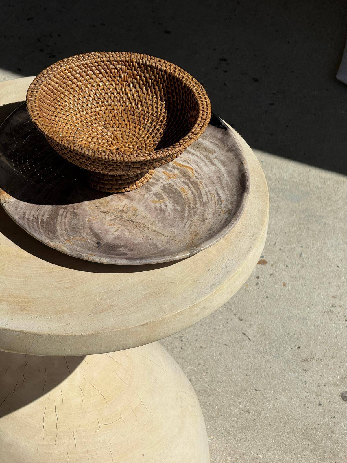 Petrified wood catchall or dish, grey with black rim, D29.5x25.5 -3321