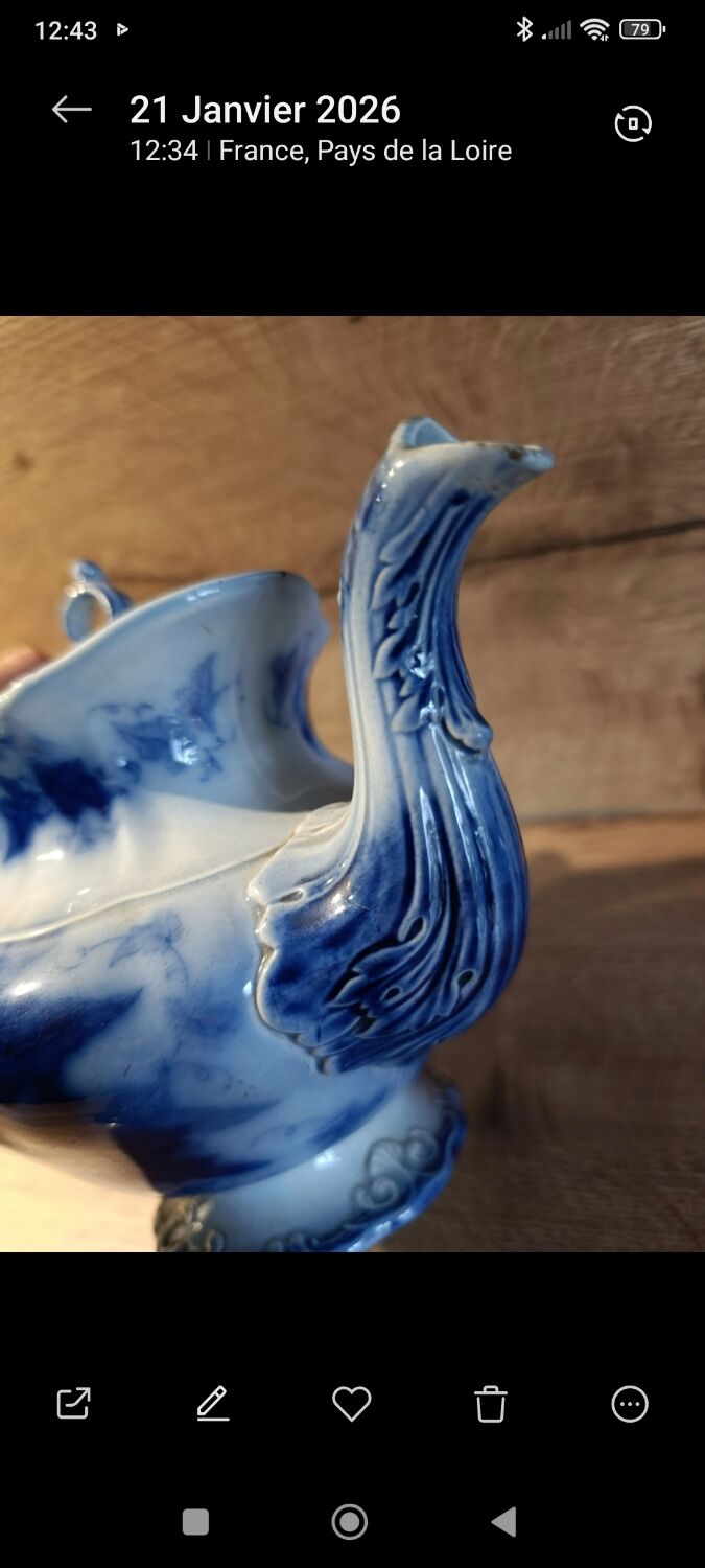 Antique blue teapot model Bryonia late 19th century Sarreguemines