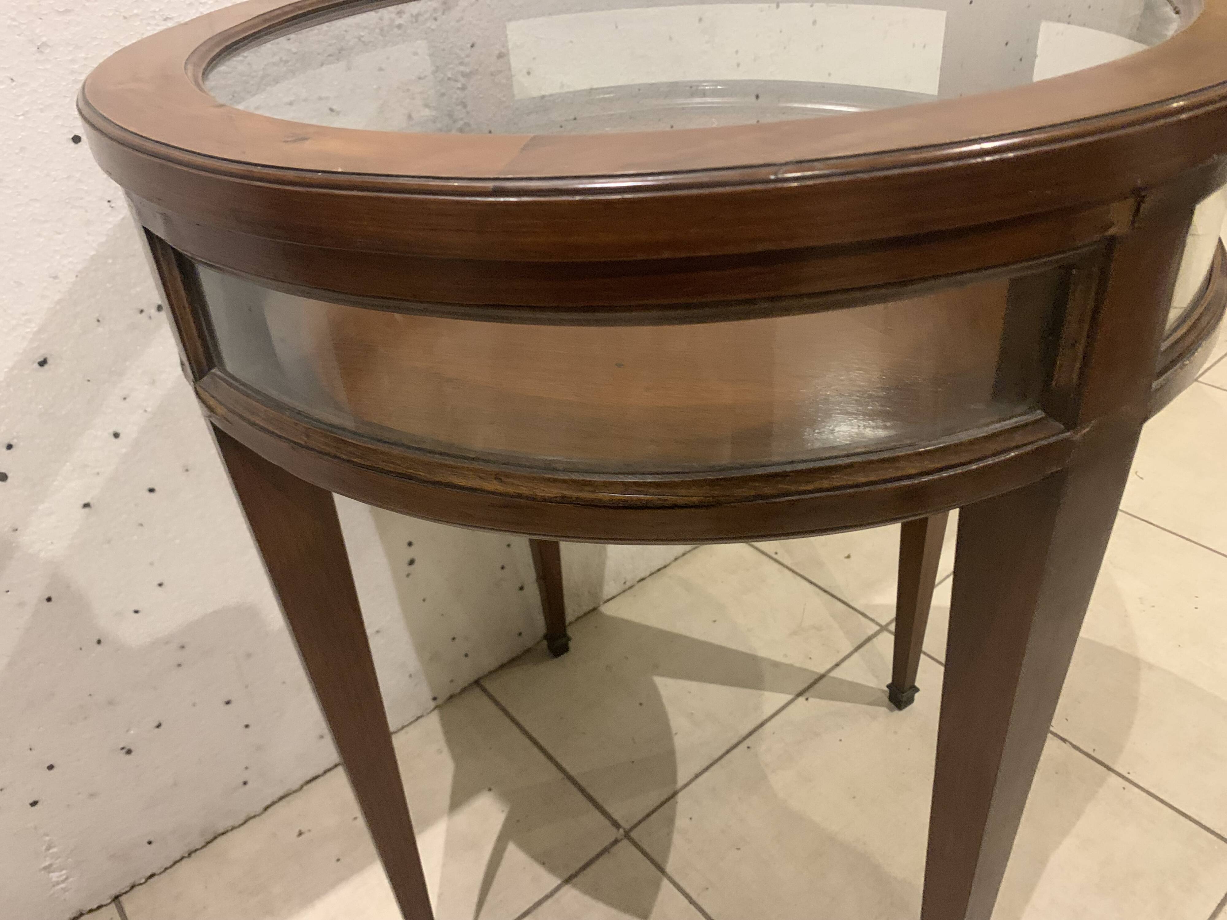 Pedestal table Louis XVI style showcase with removable top XX century