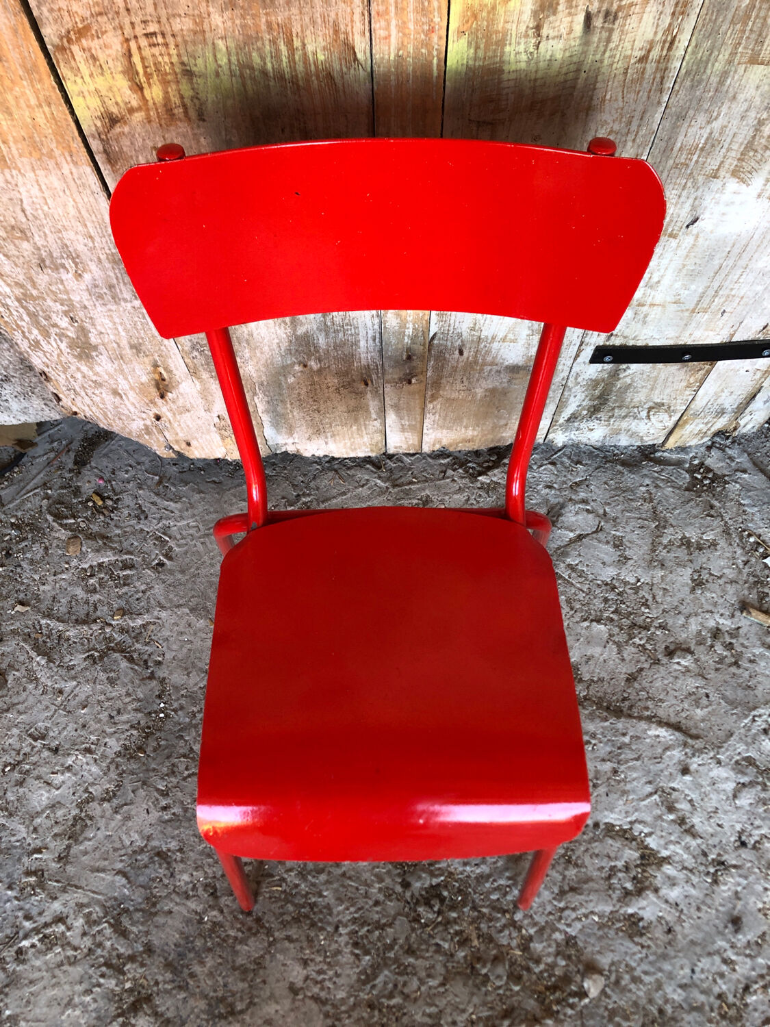 Set of 4 red metal chairs